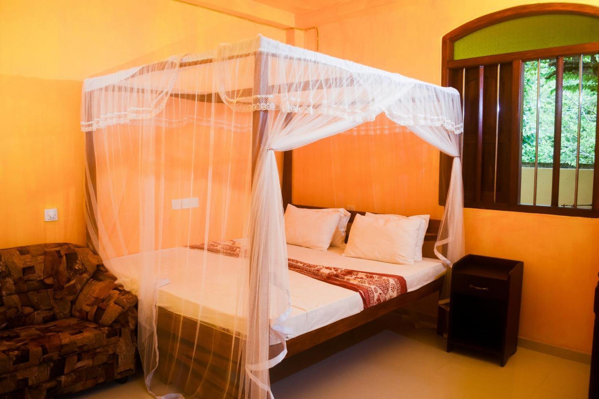 Villa Mihindi Hikkaduwa Extérieur photo