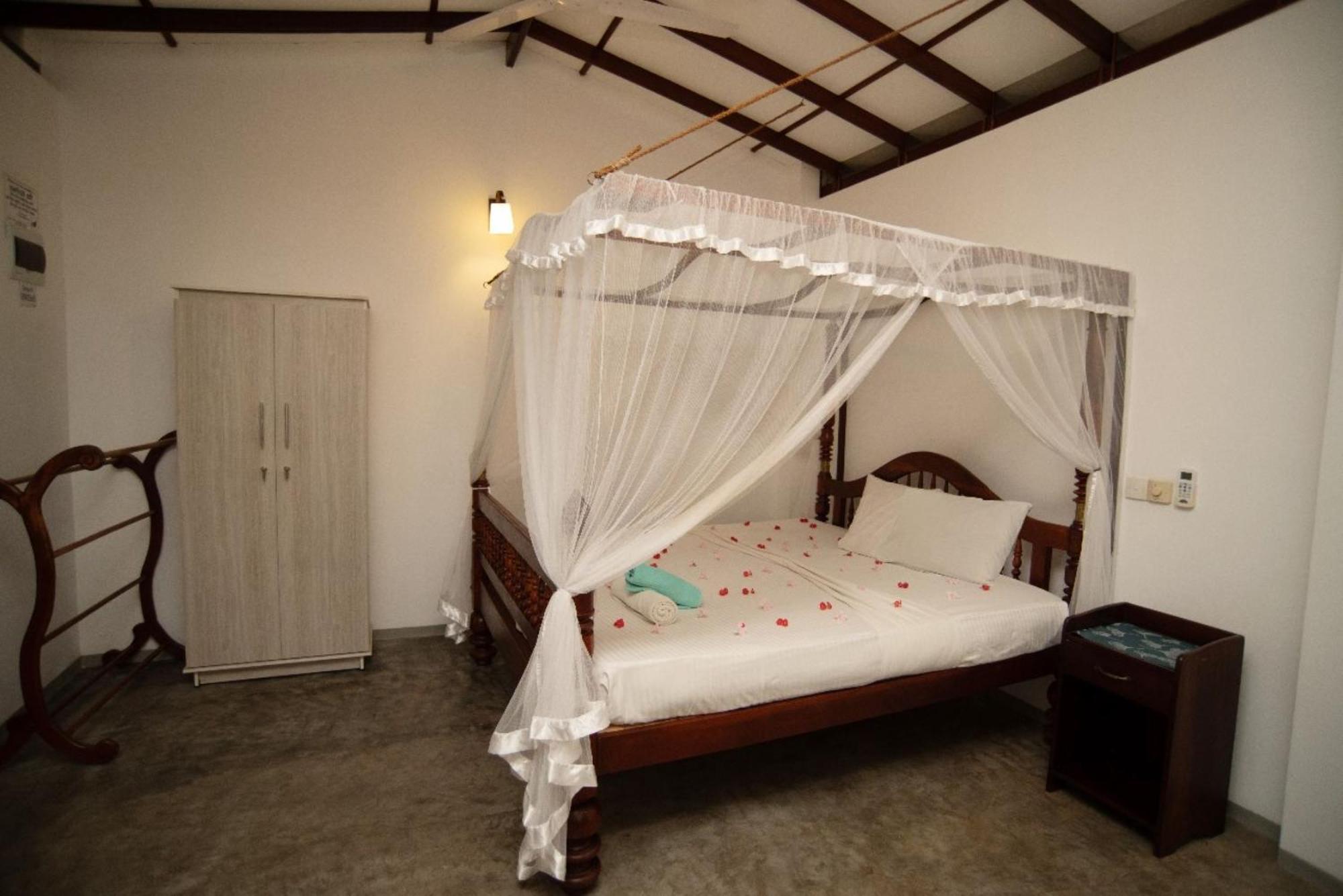 Villa Mihindi Hikkaduwa Extérieur photo