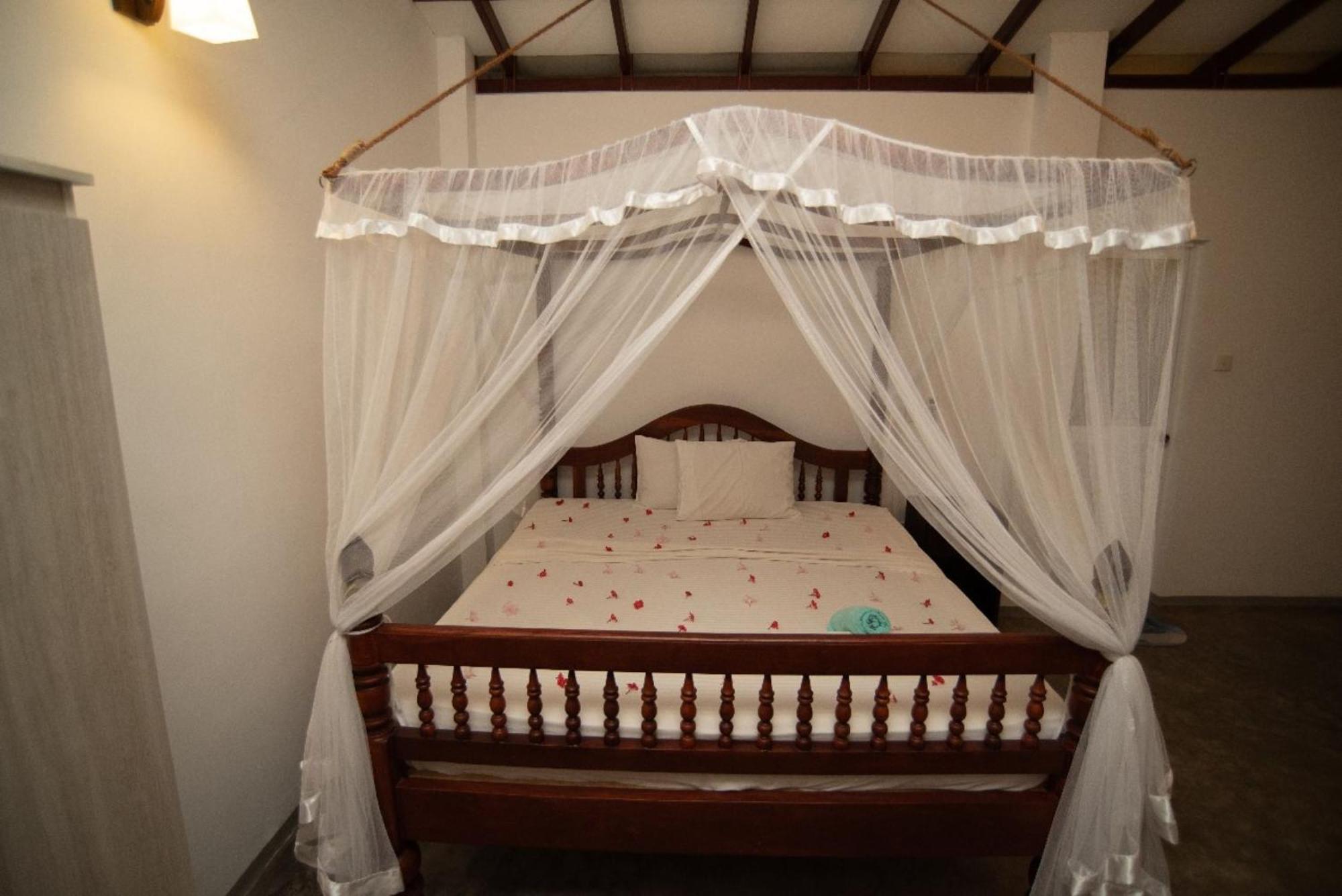 Villa Mihindi Hikkaduwa Extérieur photo