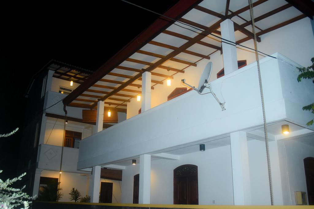 Villa Mihindi Hikkaduwa Extérieur photo